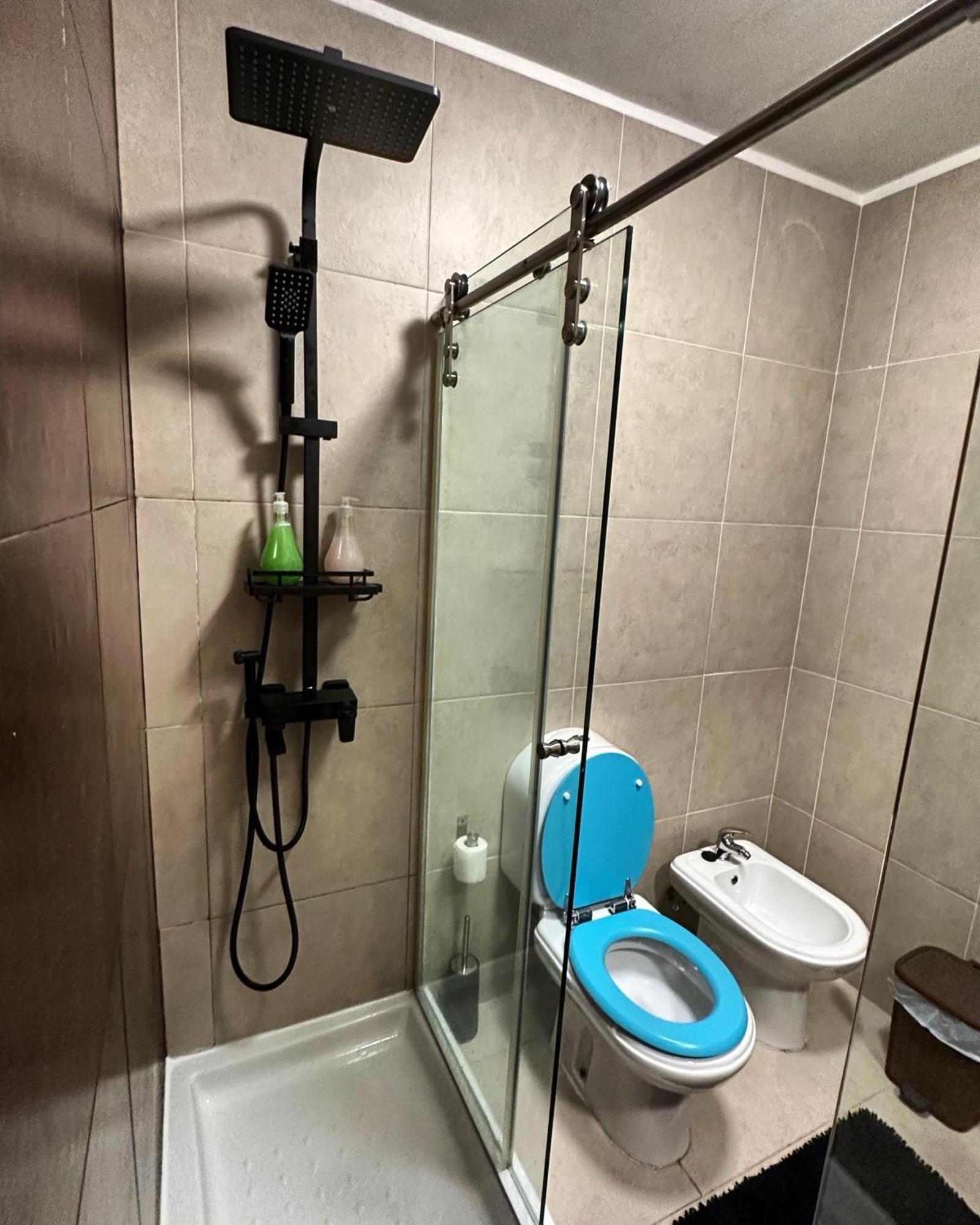 Modern Private Suite With Balcony & Bathroom - King And Queen Beds 빌라노바데가이아 외부 사진